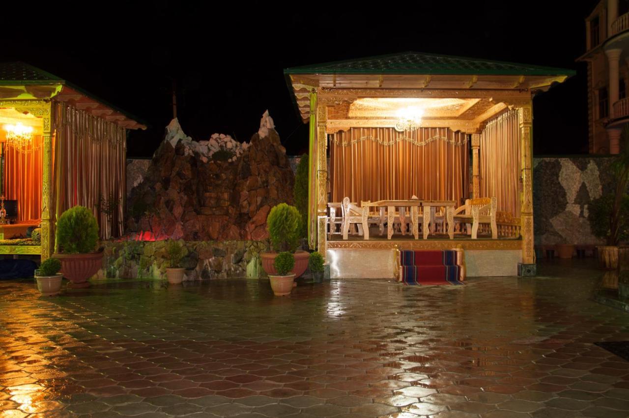 Almaz Guest House Duschanbe Exterior foto